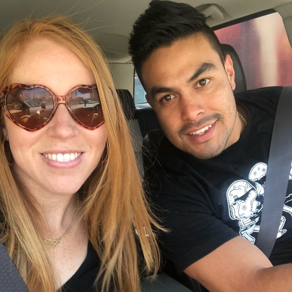 Meet your posher, Courtney - Picture 2 of 3